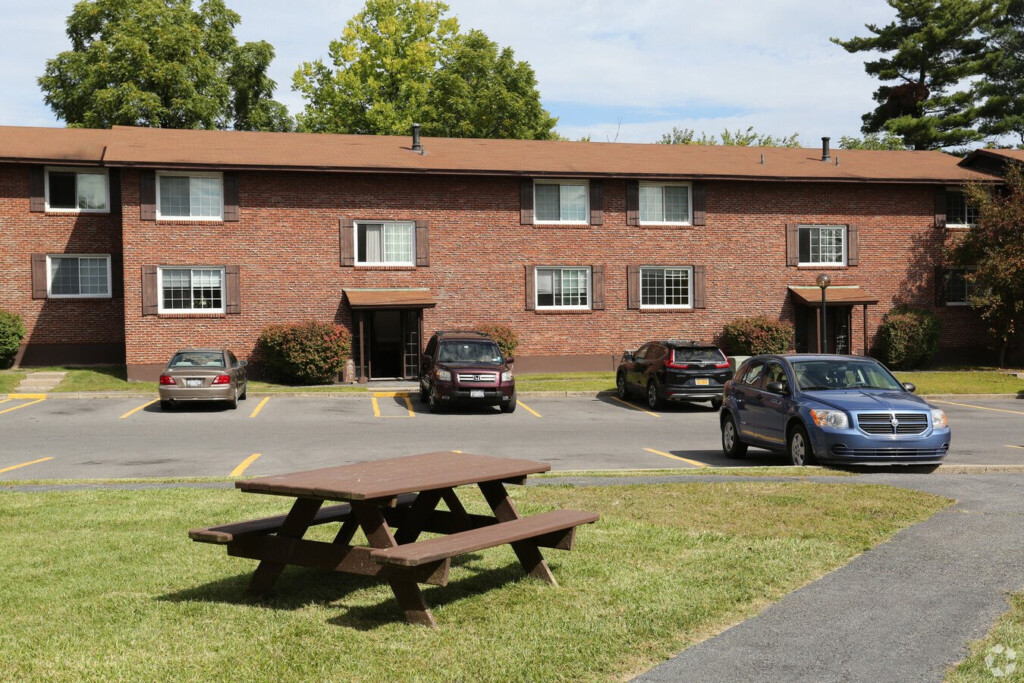 Carriage House Apartments 138 Jamesville Ave Syracuse NY - Carriage House Apartments Syracuse 1 Bedroom Floor Plan